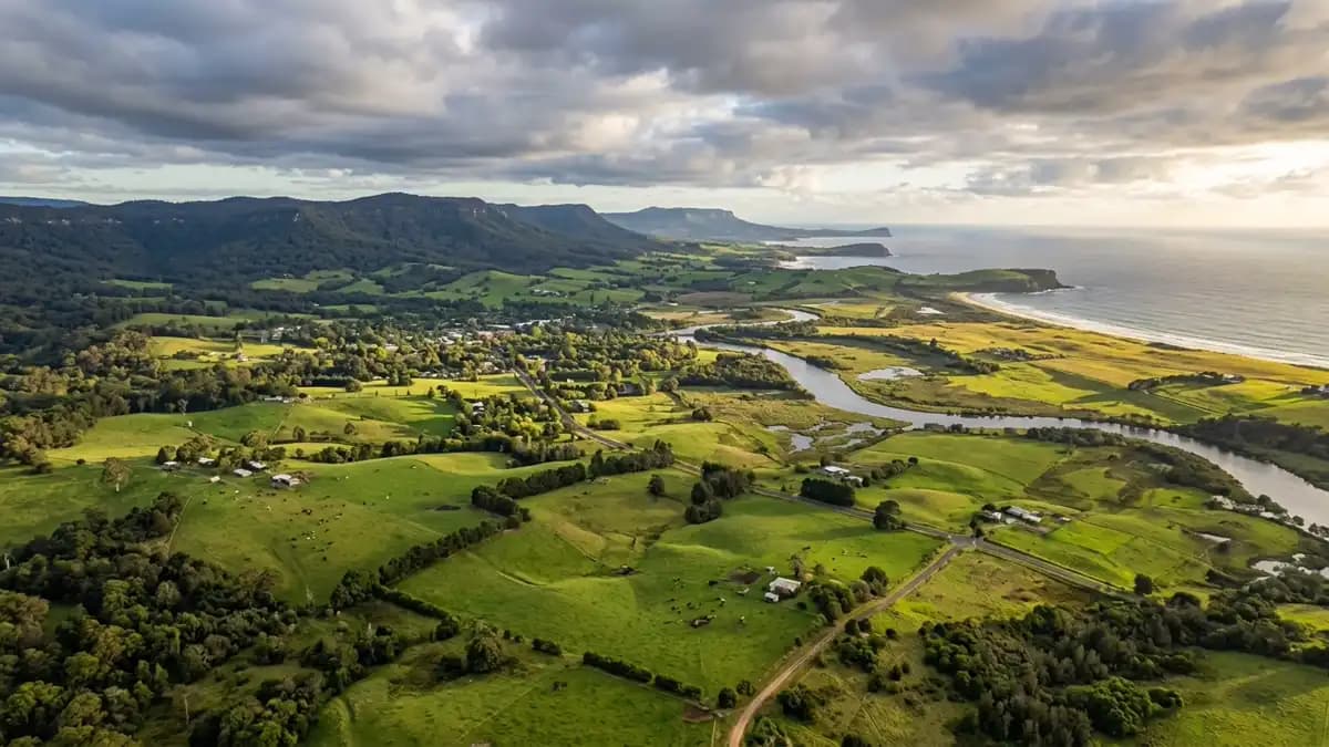 Scenic views of the region surrounding Berry