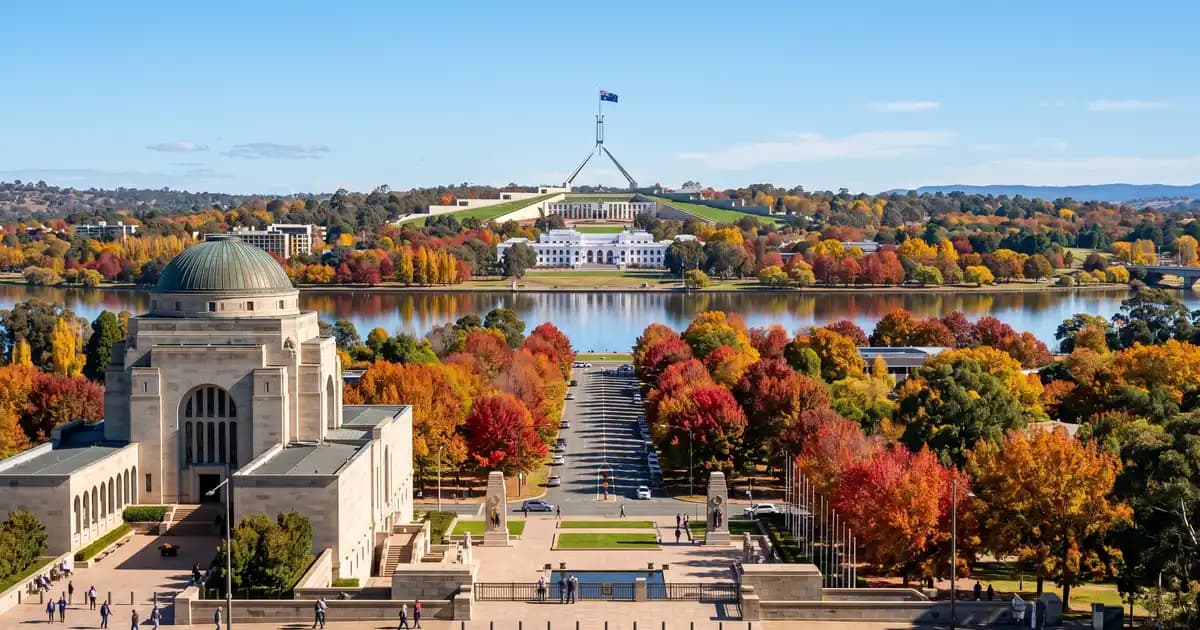Australian War Memorial and Lake Burley Griffin, Canberra ACT