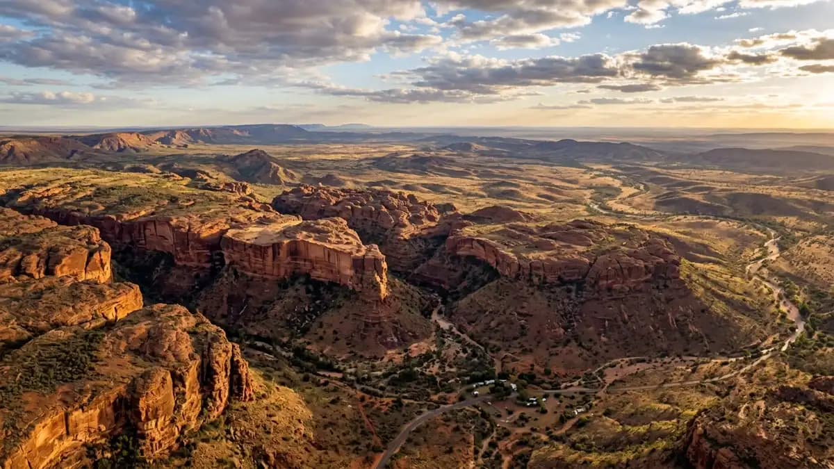 Scenic views of the region surrounding Kings Canyon