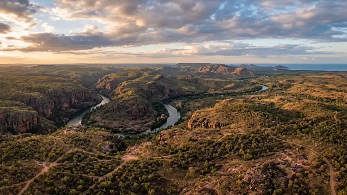 Scenic views of the region surrounding Nitmiluk