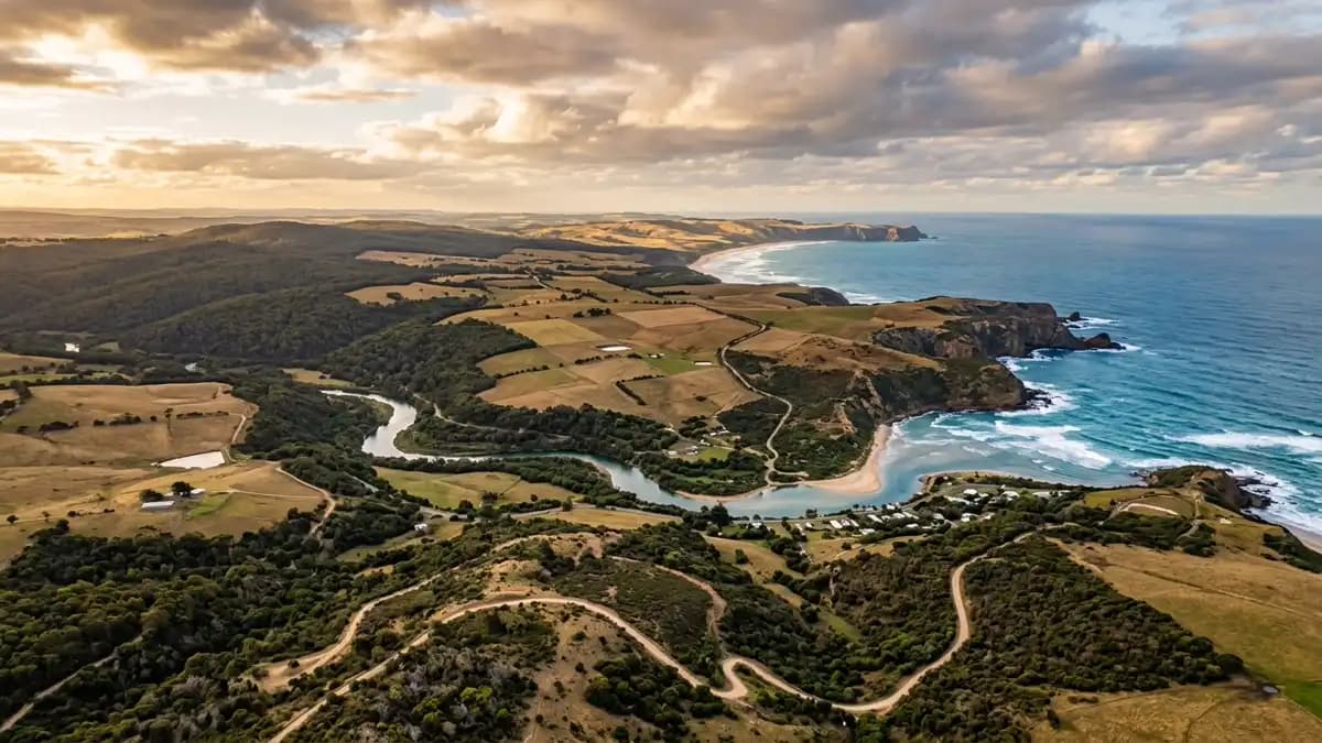 Scenic views of the region surrounding Venus Bay