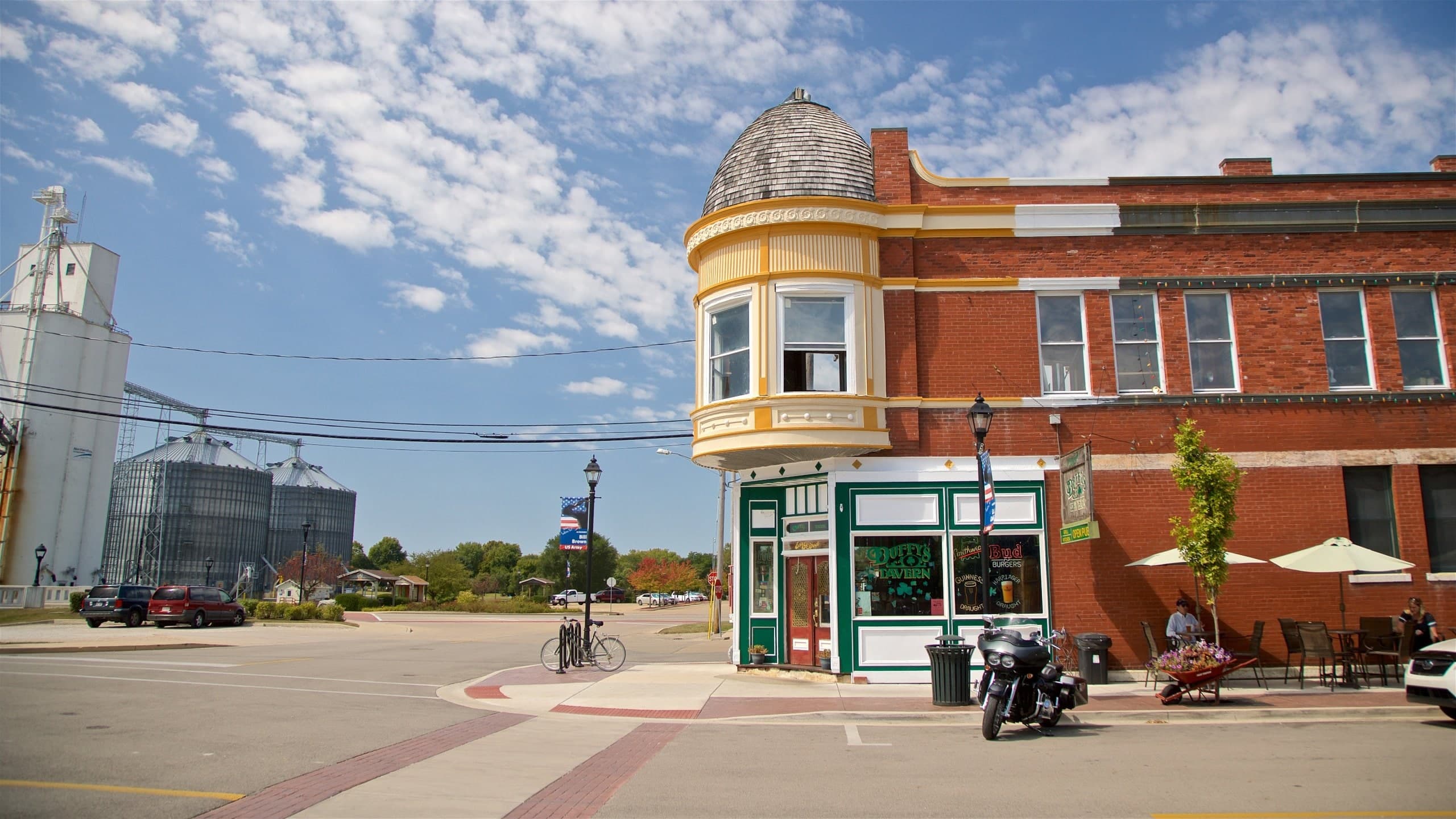 Public restroom facilities in North Utica, Illinois