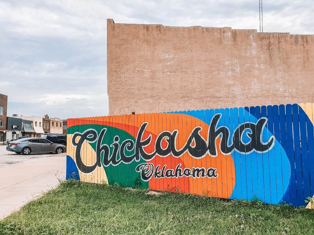 Public restroom facilities in Chickasha, Oklahoma