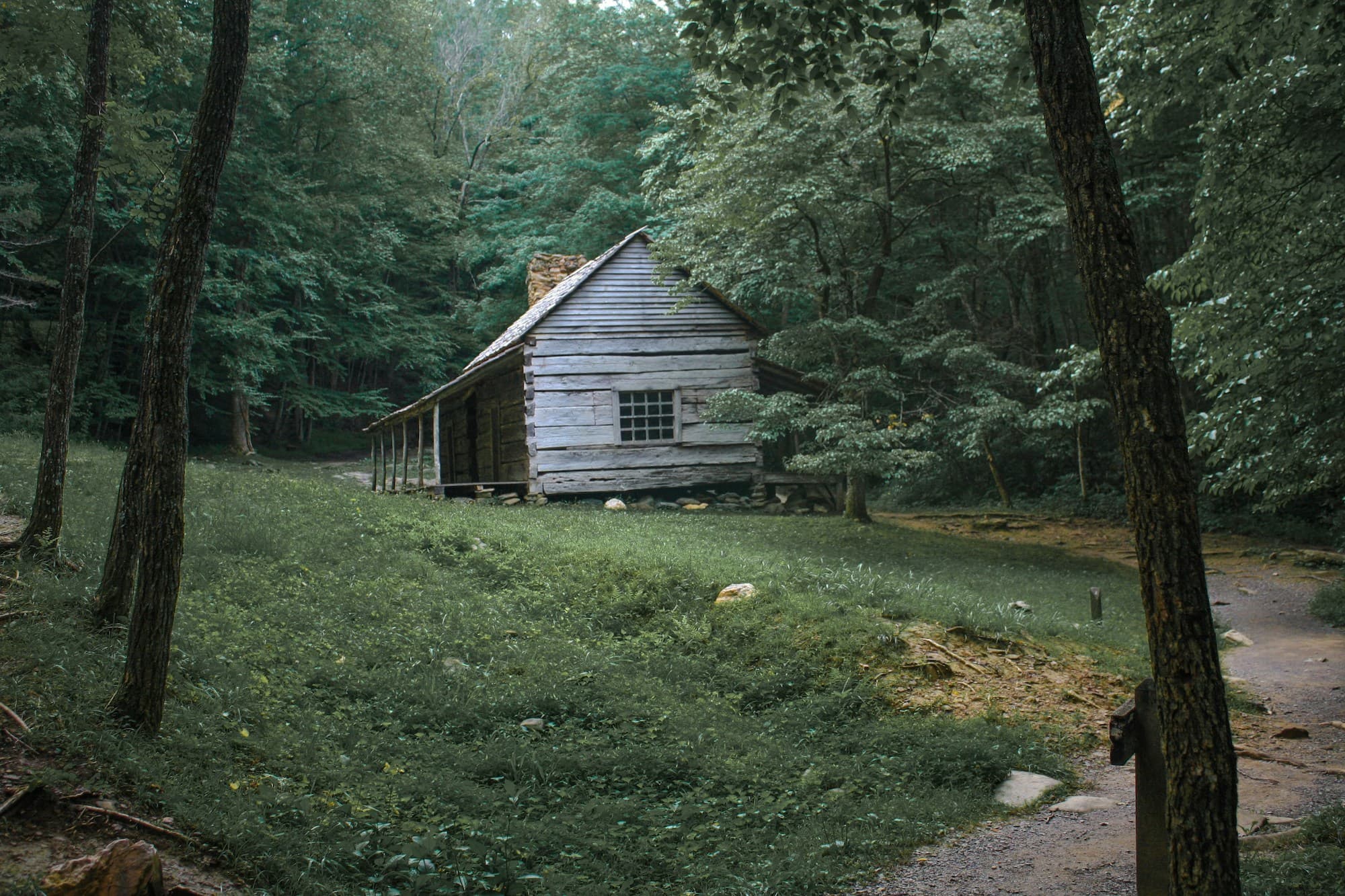 Public restroom facilities in Elkmont, Tennessee