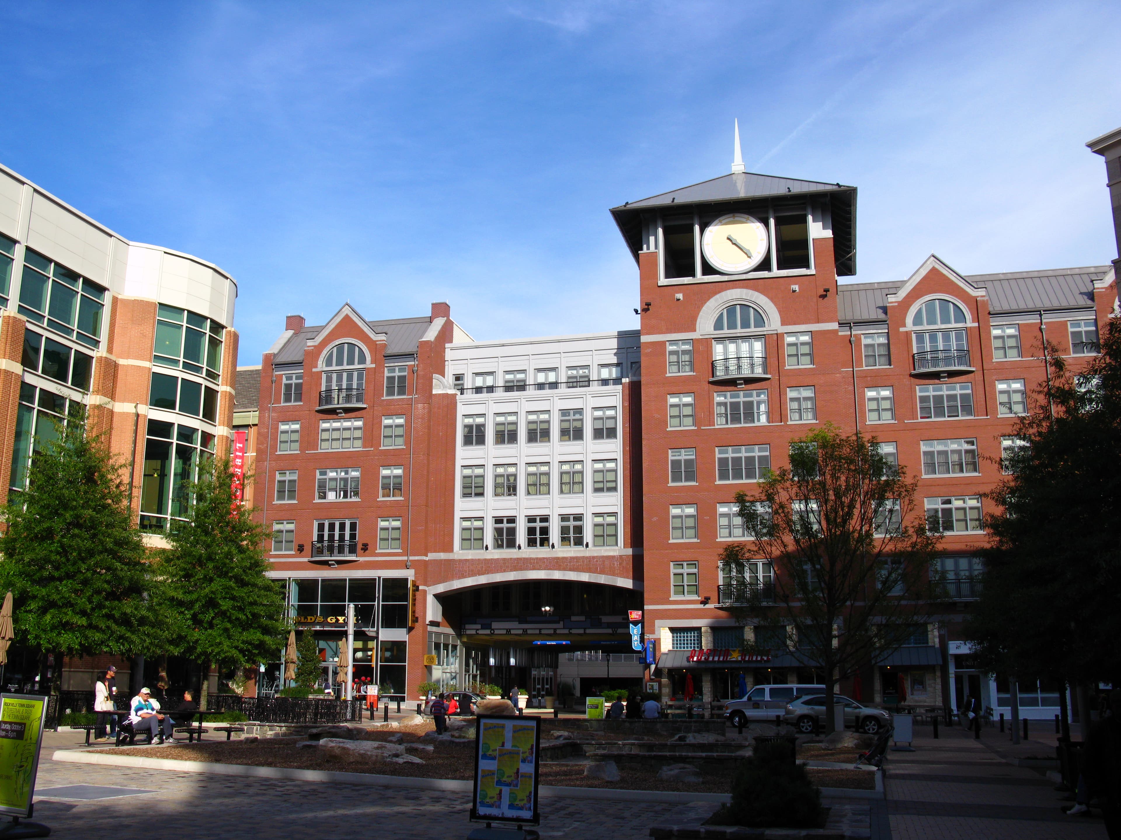 Public restroom facilities in Village of Rockville Centre, New York