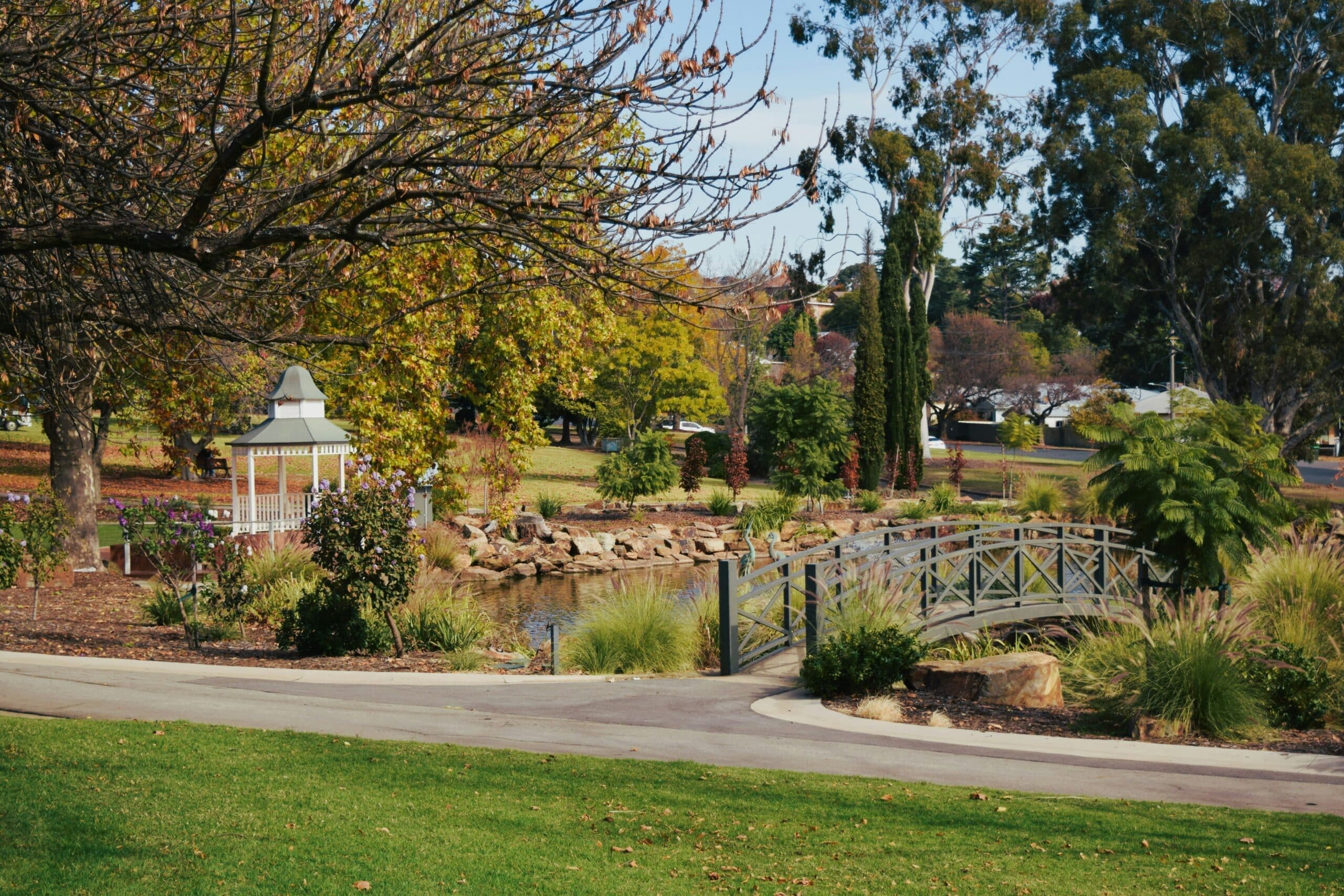 Public toilet facilities in Boorooma, NSW