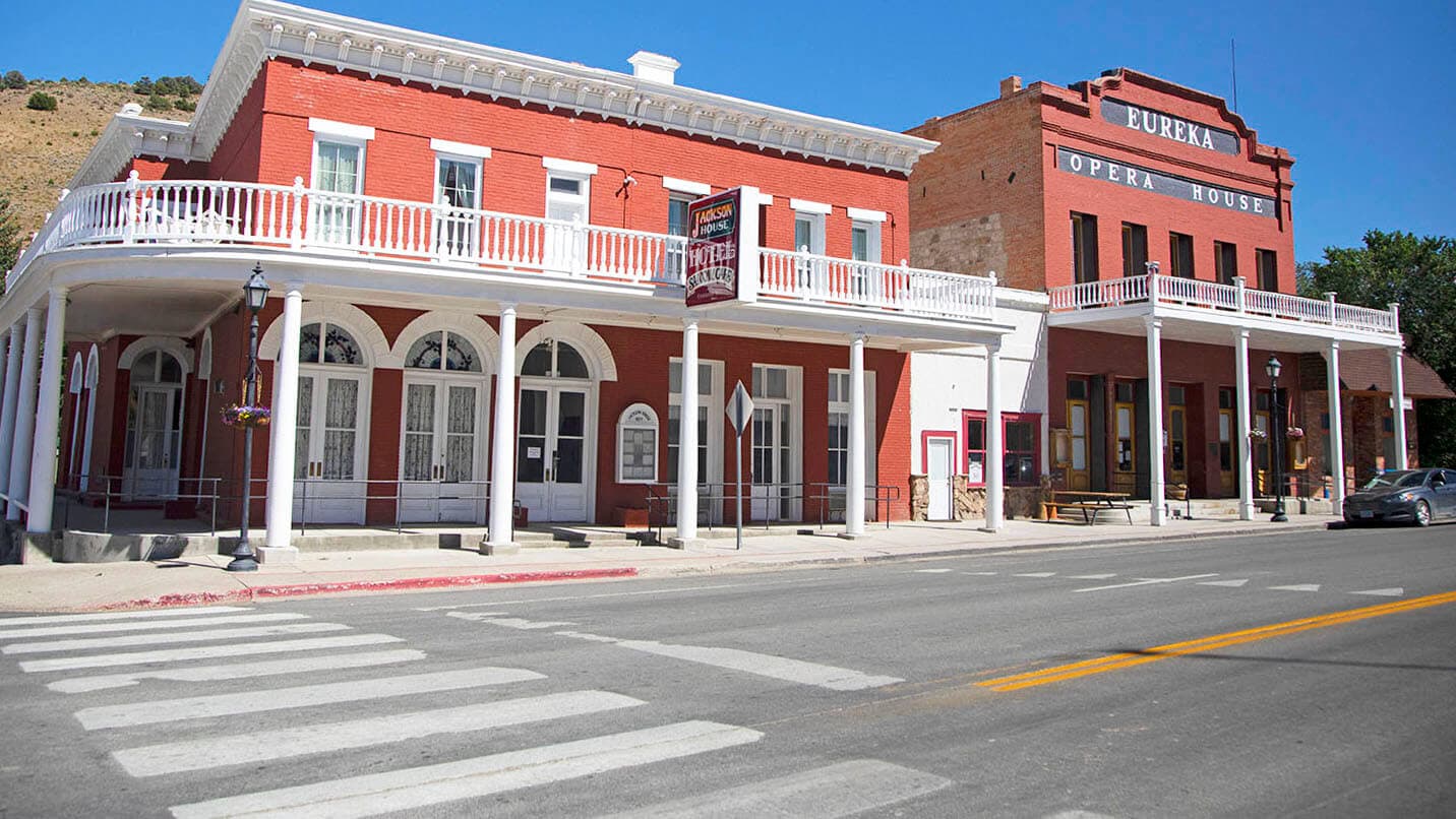 Public restroom facilities in Eureka County, Nevada