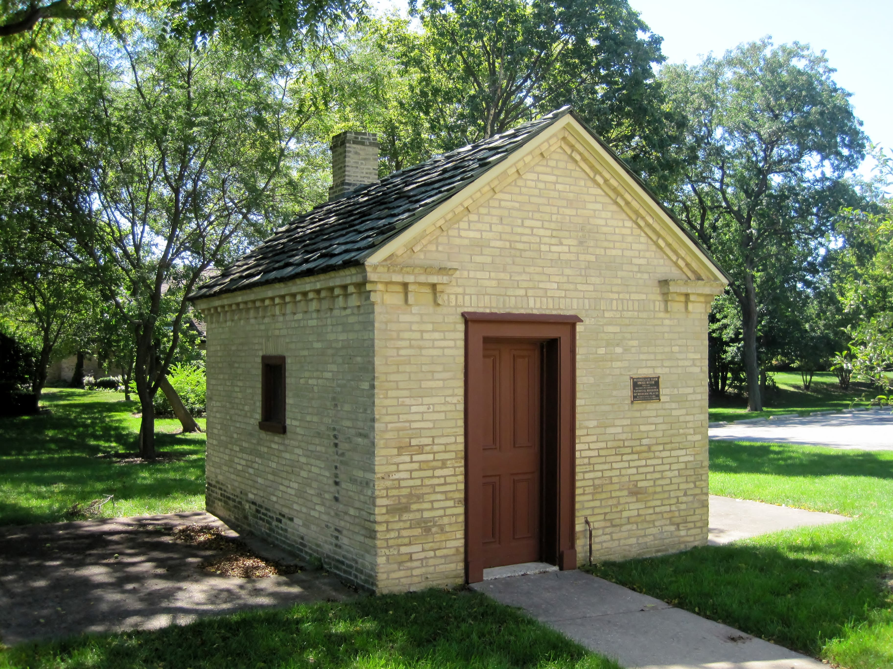 Public restroom facilities in Hoffman Estates, Illinois