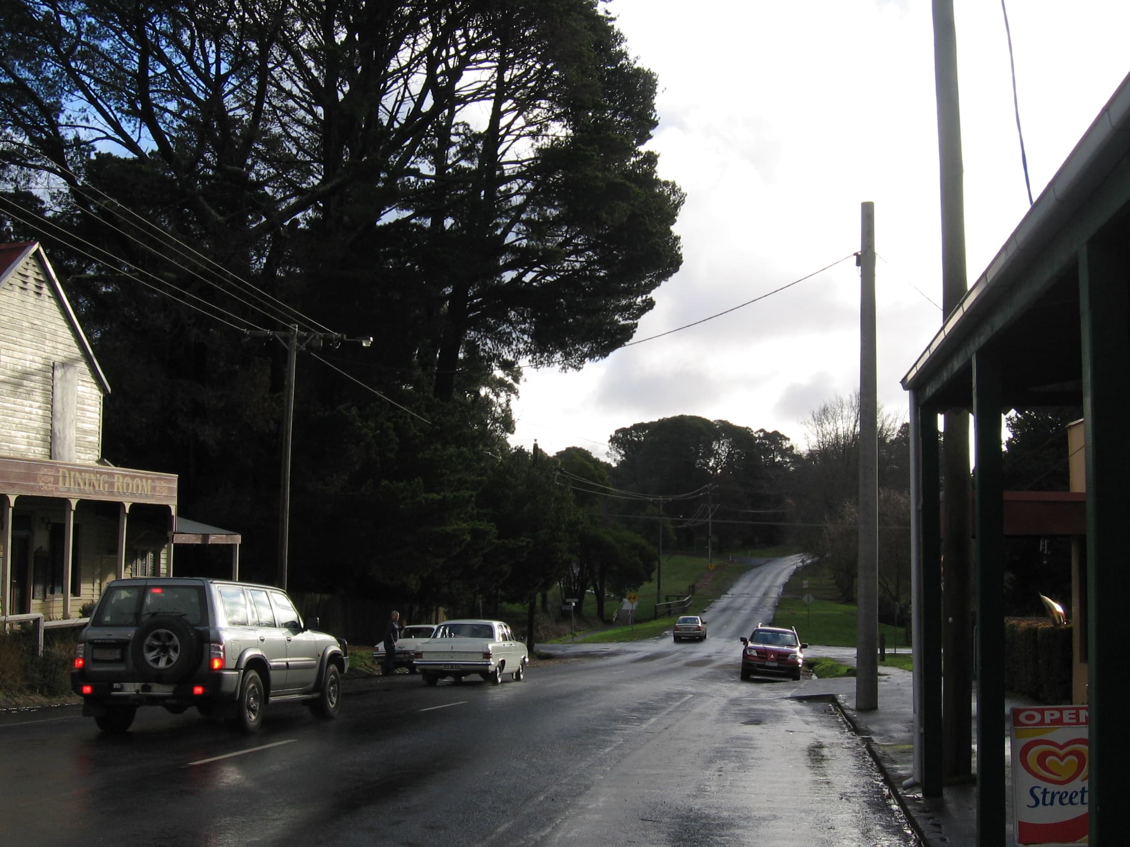 Public toilet facilities in Trentham East, VIC