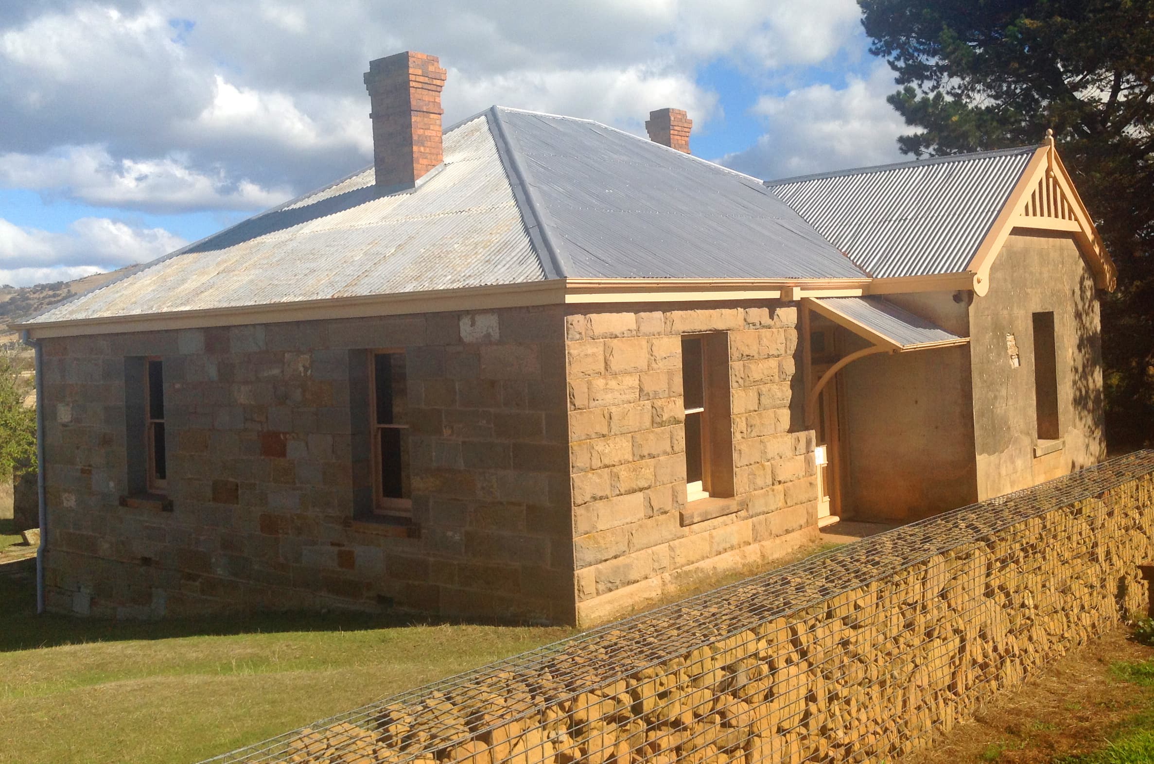 Public toilet facilities in Ross, TAS