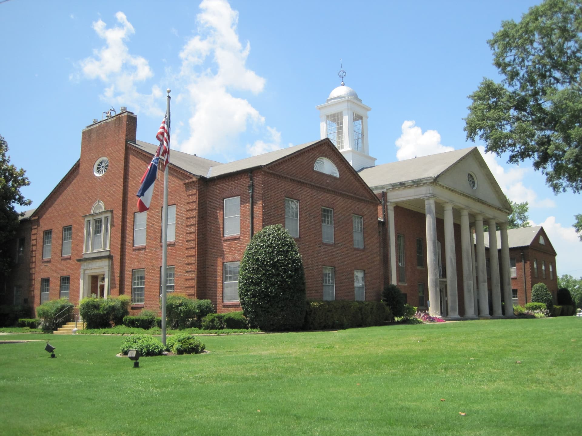 Public restroom facilities in DeSoto County, Mississippi