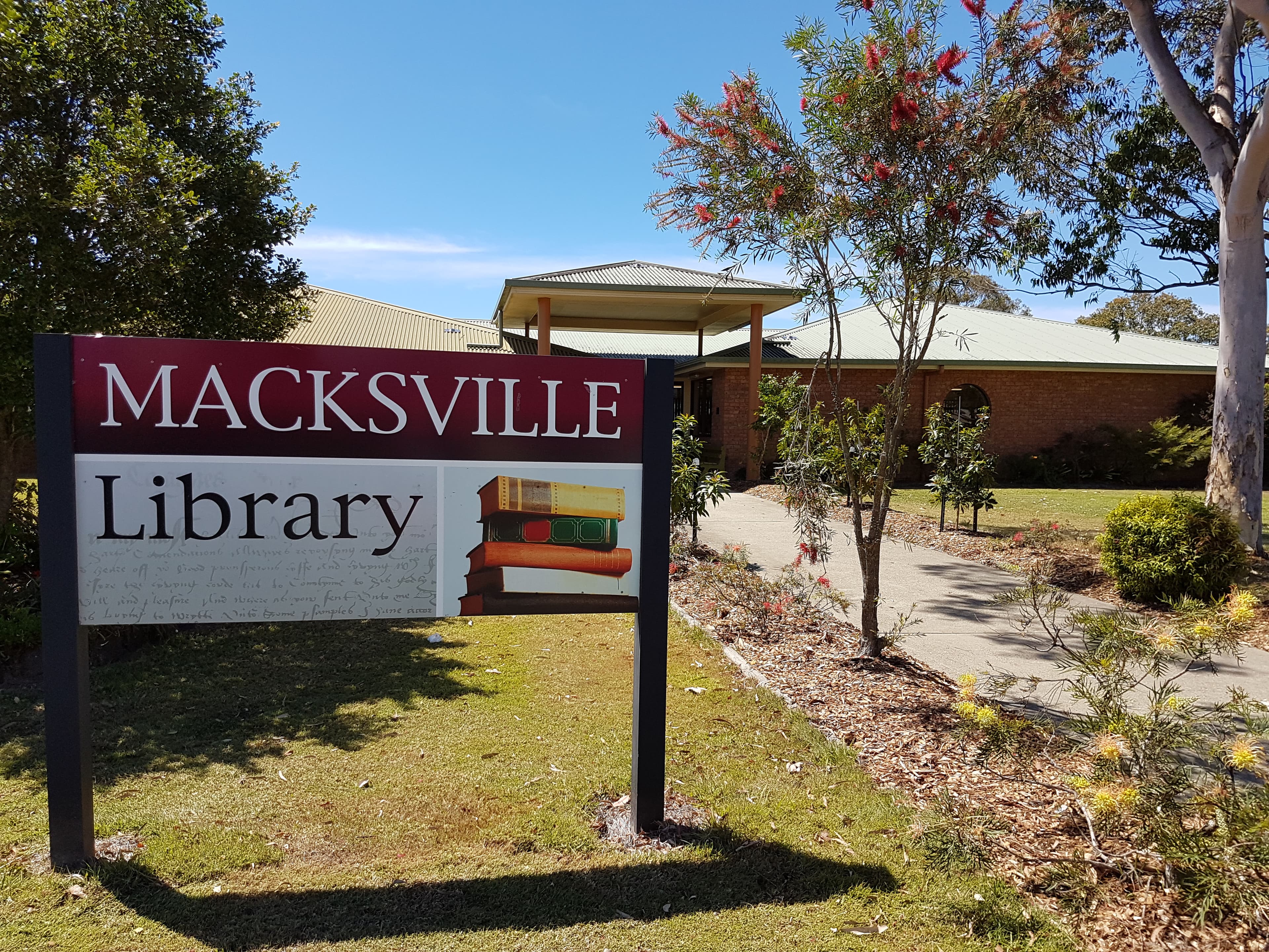 Public toilet facilities in North Macksville, NSW