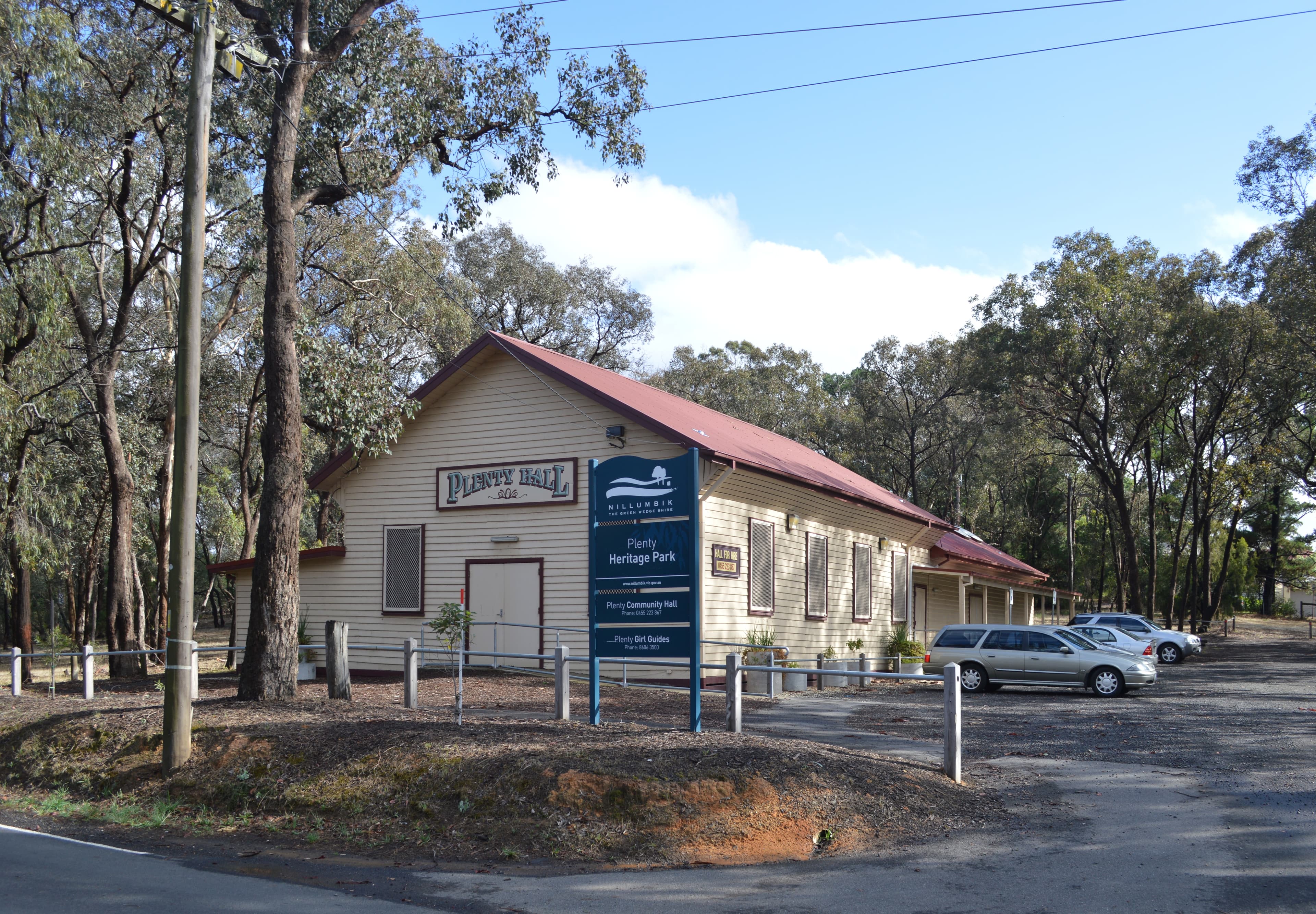 Public toilet facilities in Lower Plenty, VIC
