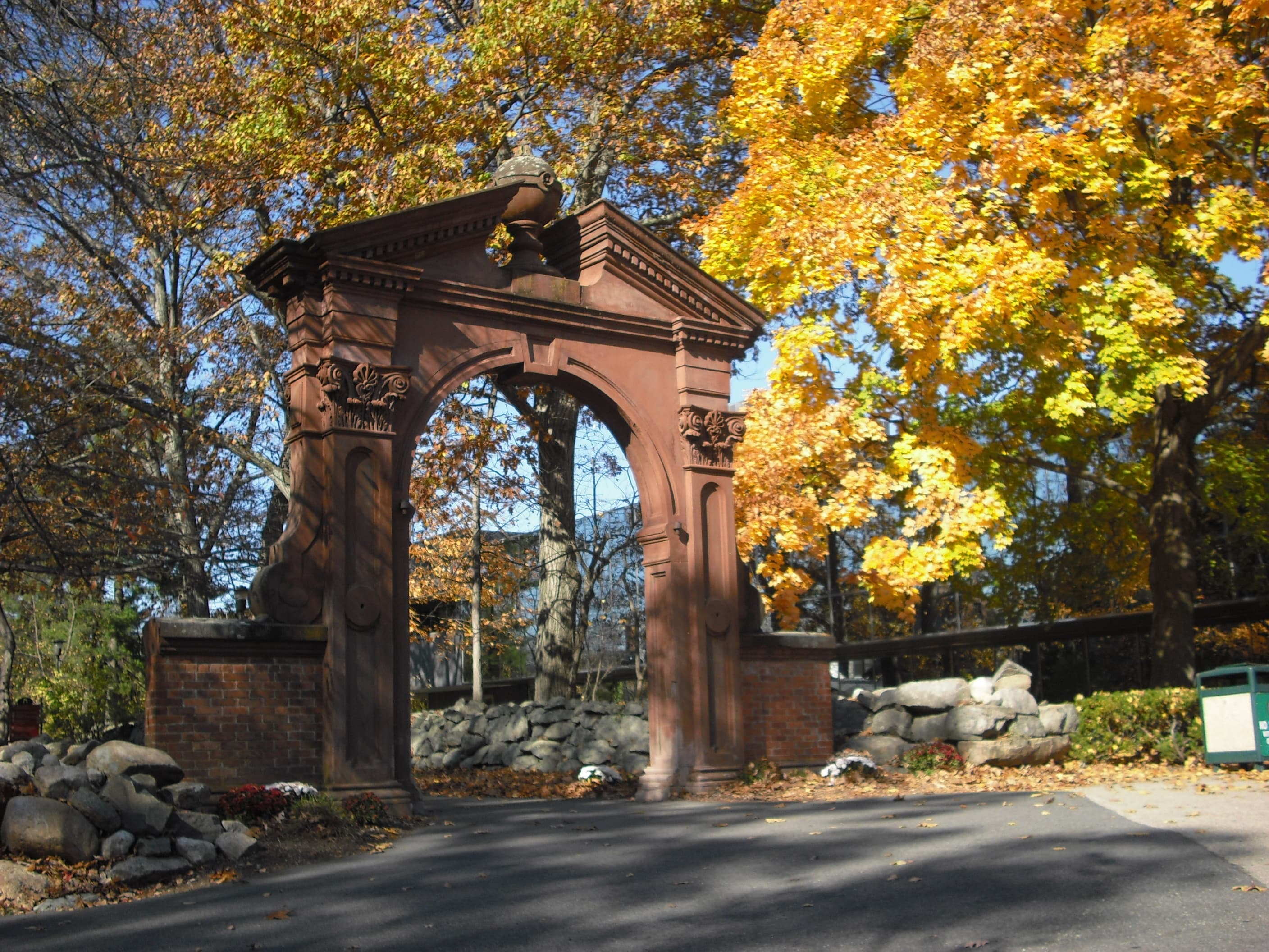 Public restroom facilities in Mahwah, New Jersey