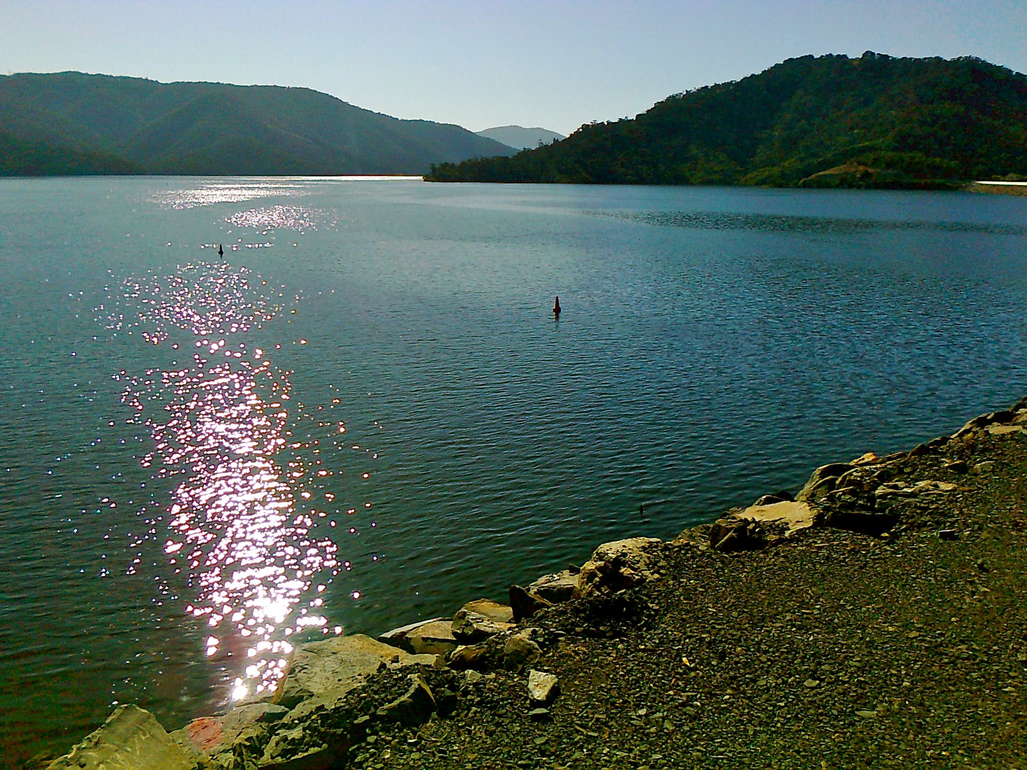 Public toilet facilities in Lake Eildon, VIC