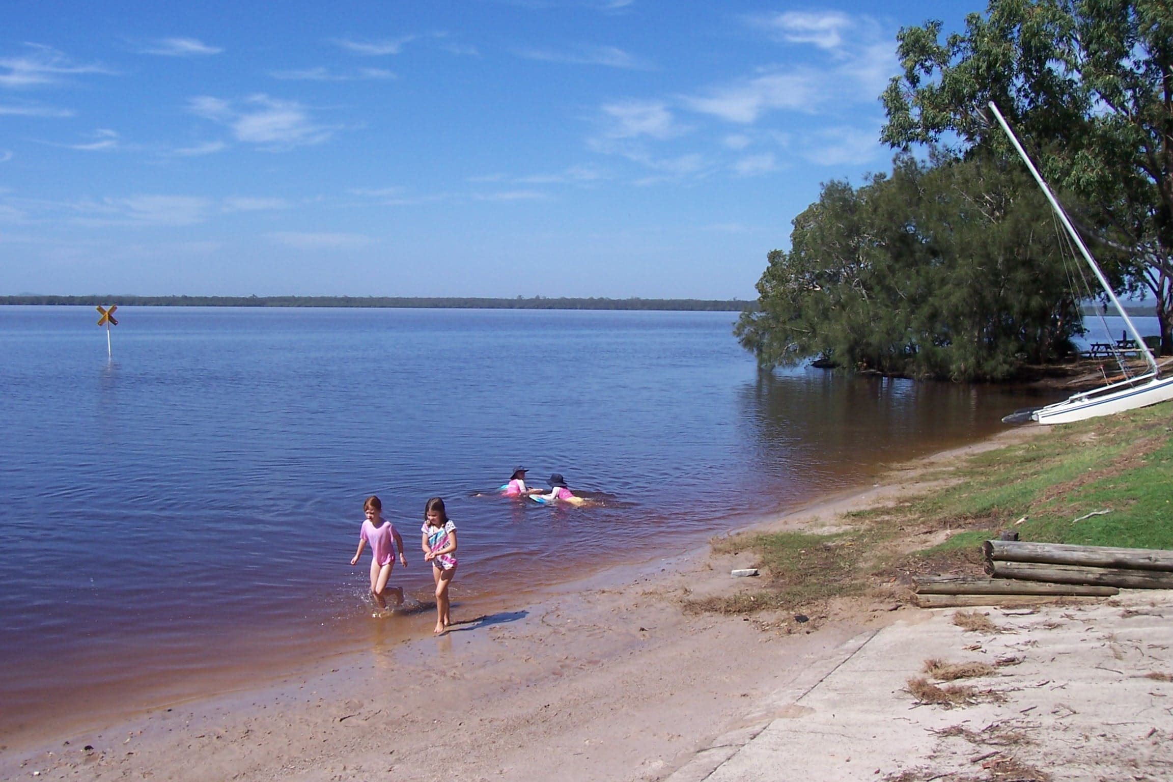Public toilet facilities in Boreen Point, QLD