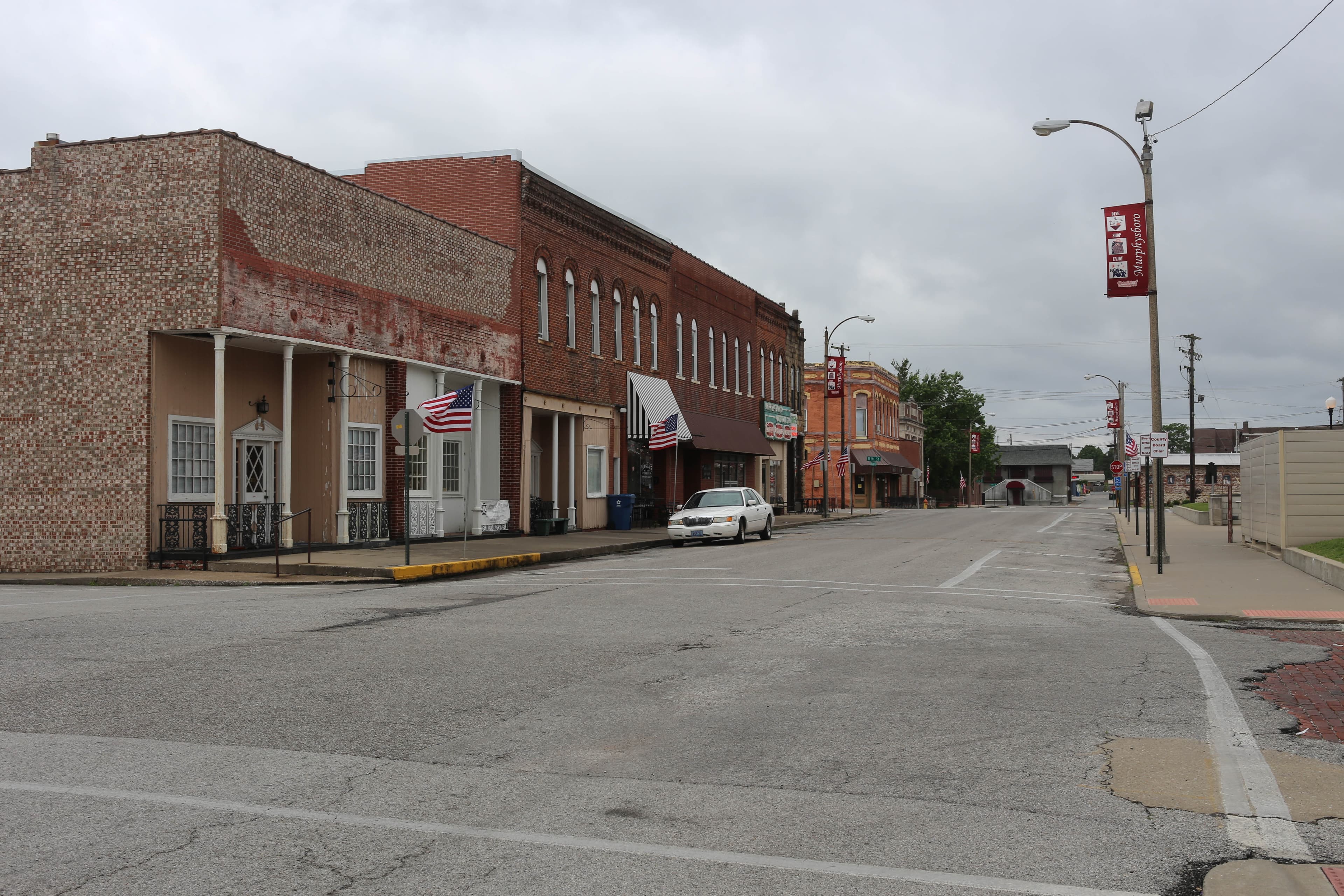 Public restroom facilities in Murphysboro, Illinois