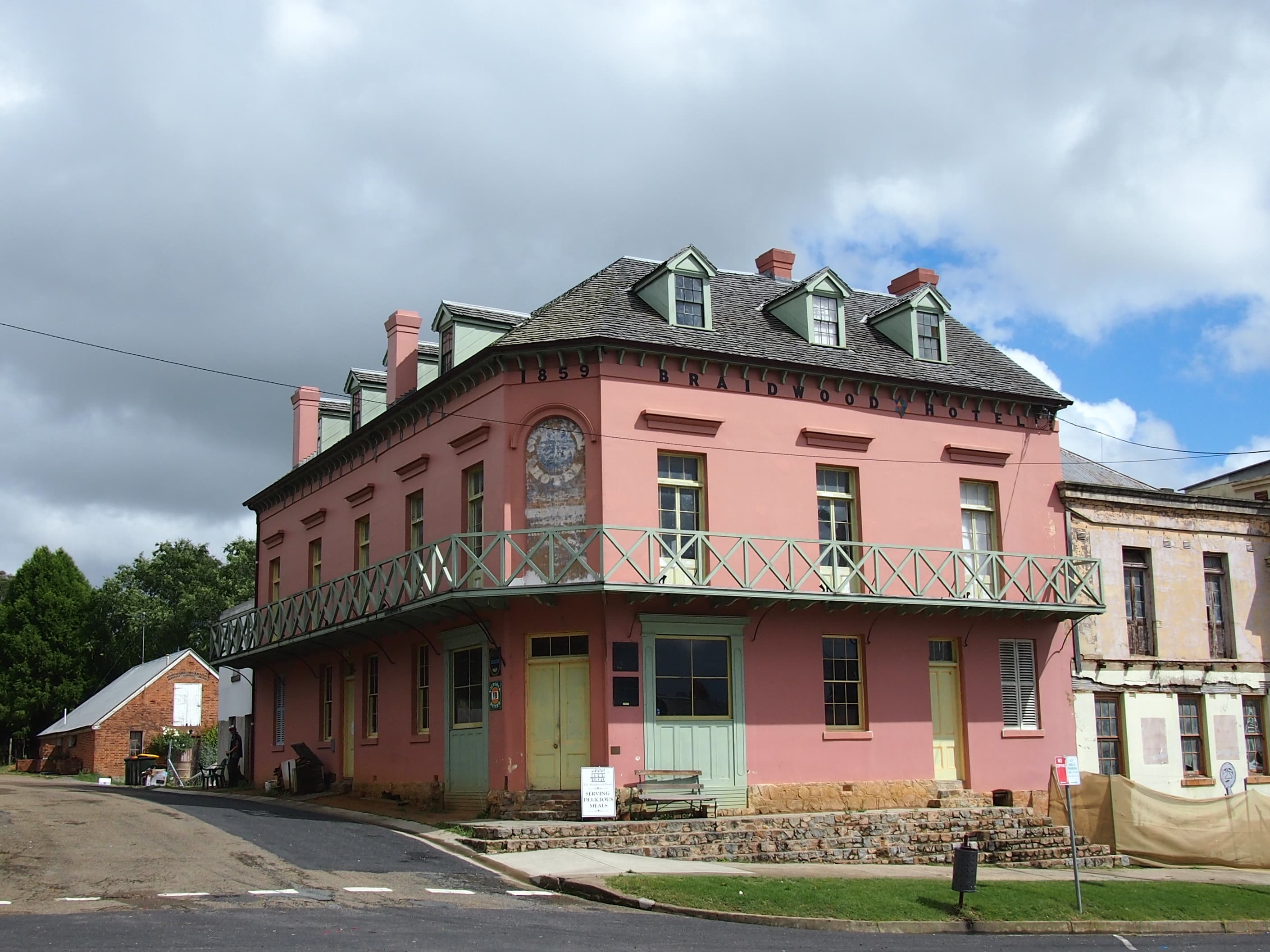 Public toilet facilities in Braidwood, NSW