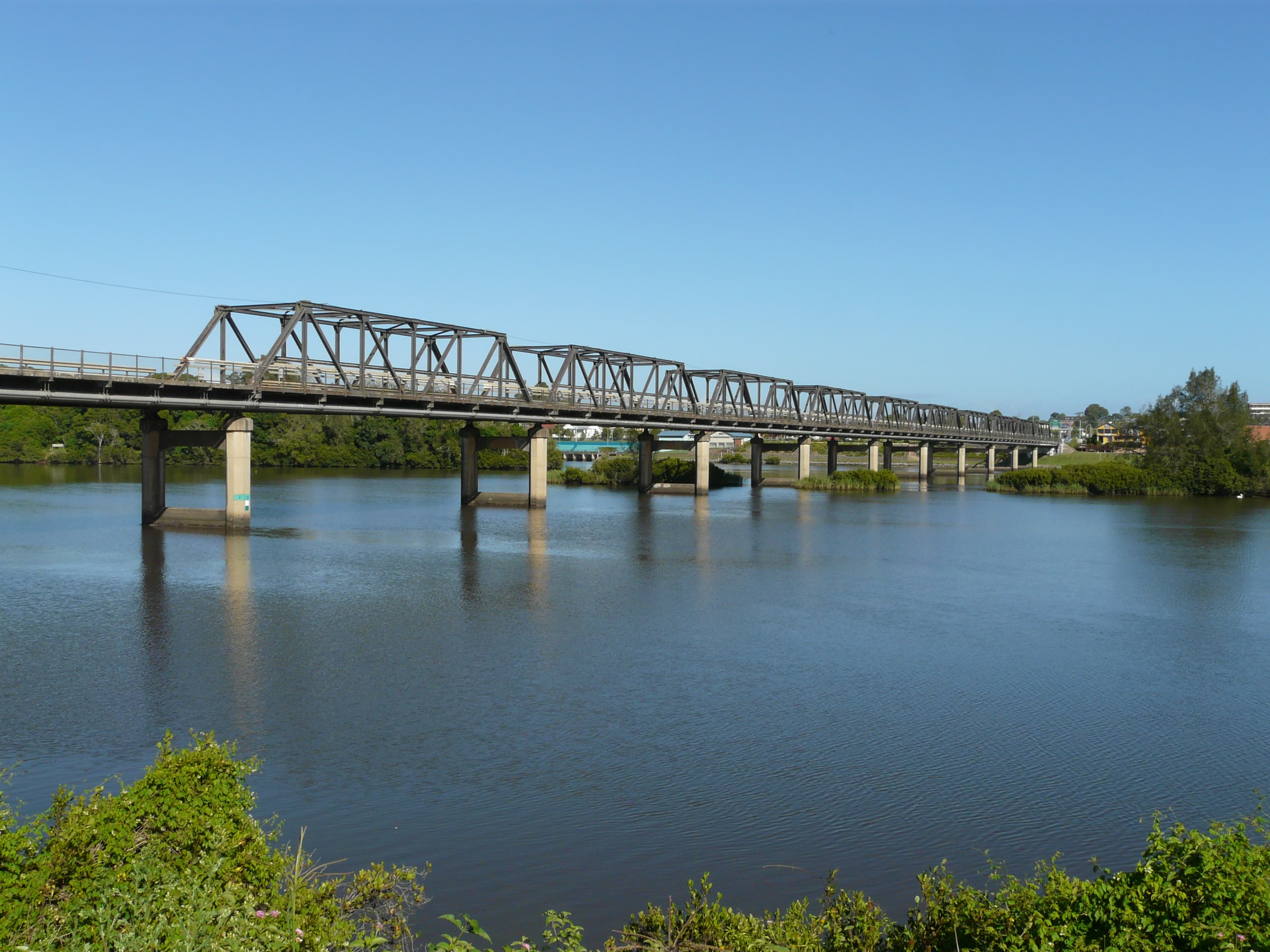 Public toilet facilities in Taree South, NSW