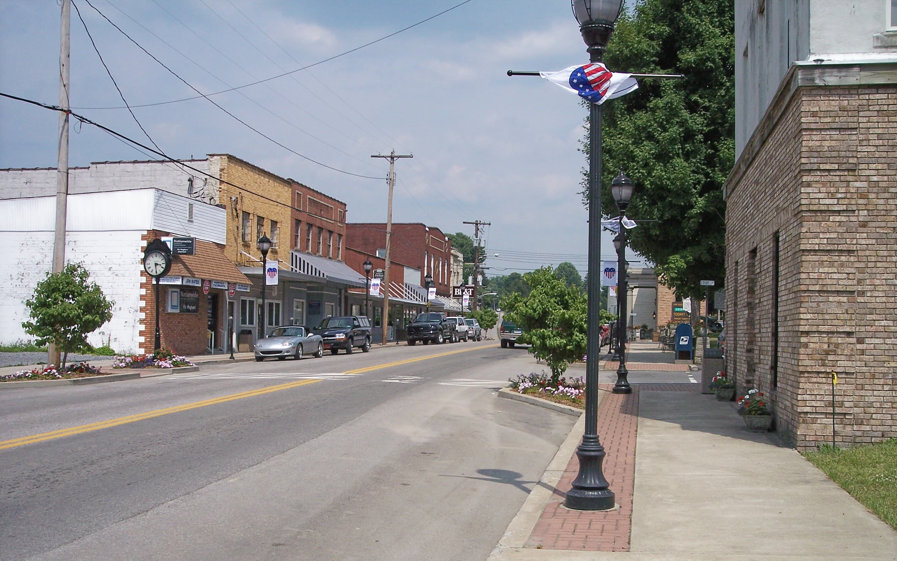 Public restroom facilities in Summersville, West Virginia