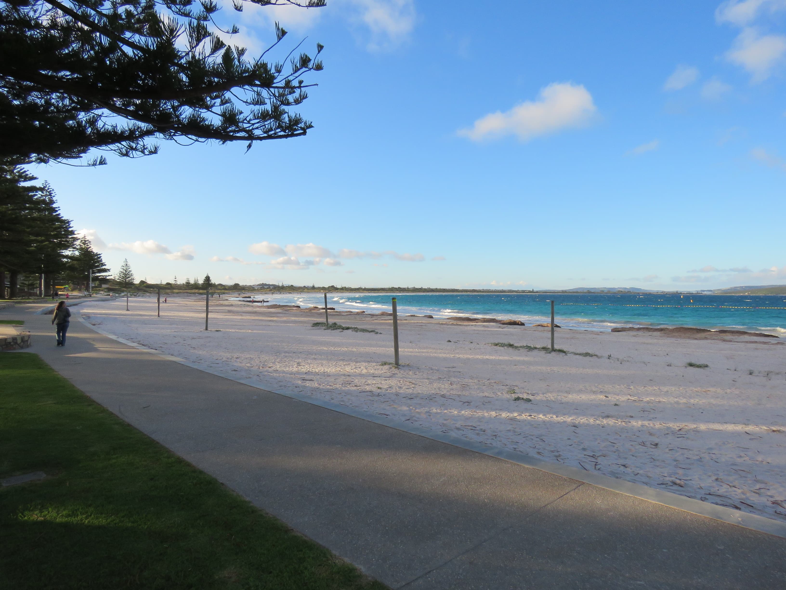 Public toilet facilities in Middleton Beach, WA
