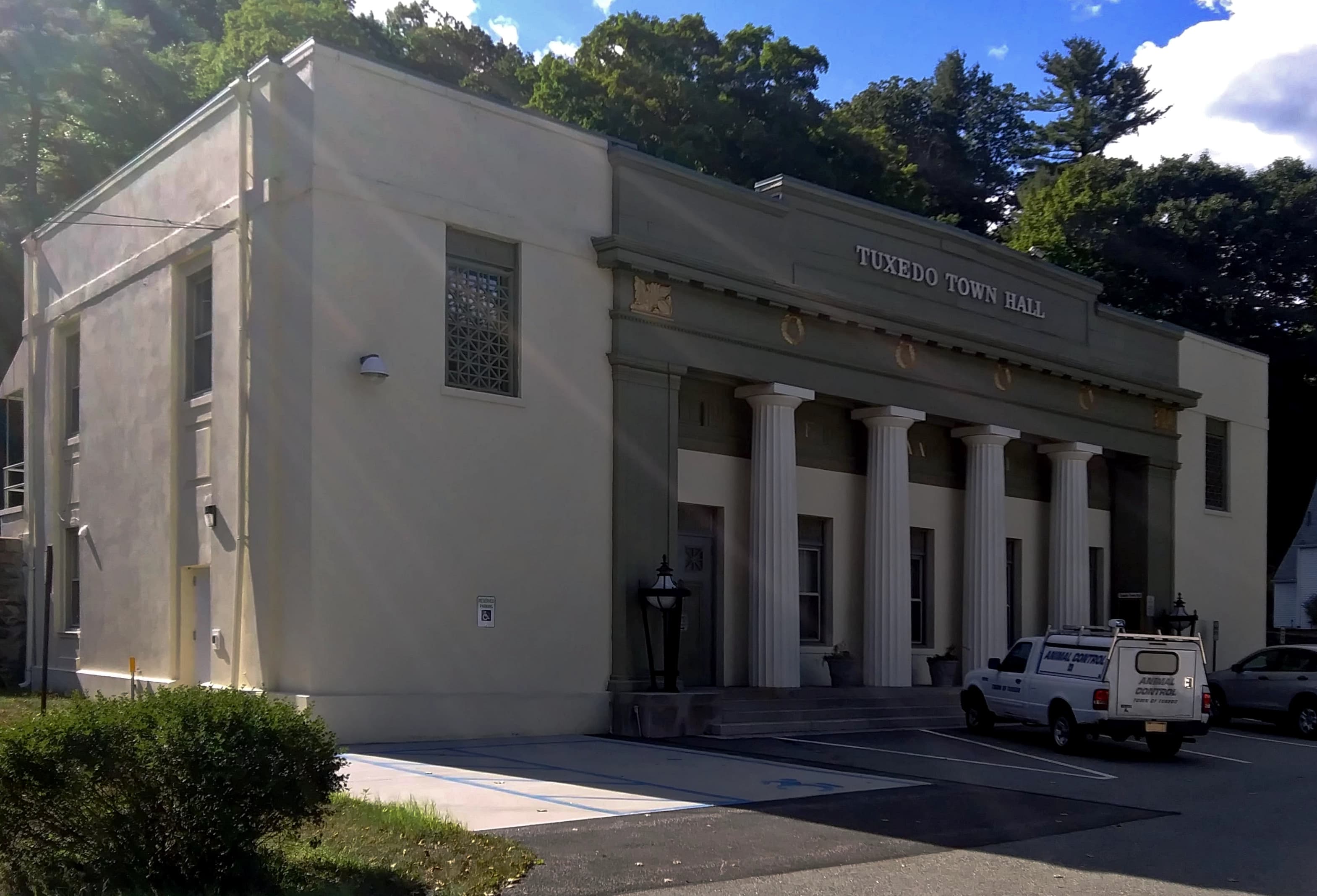 Public restroom facilities in Town of Tuxedo, New York