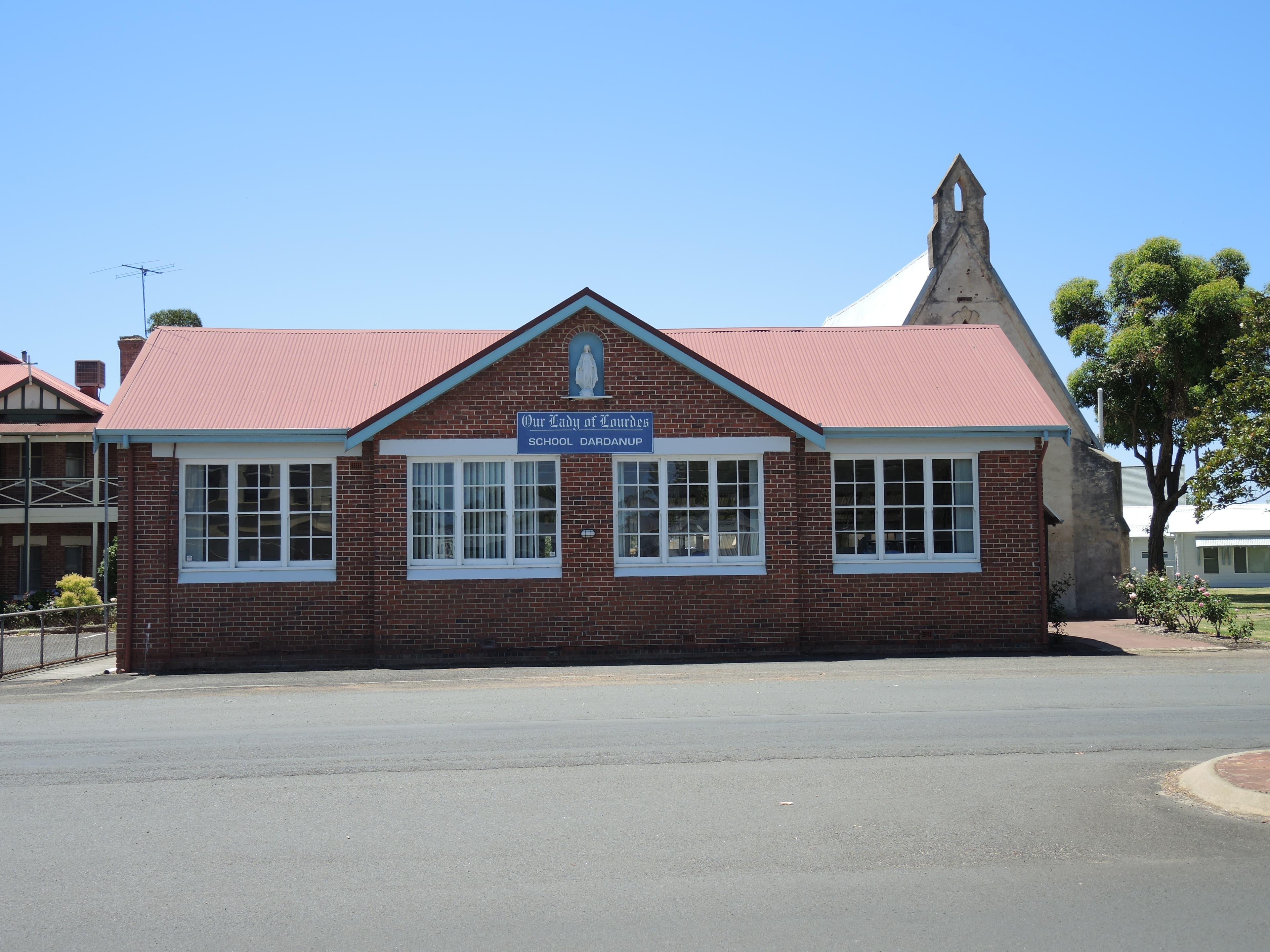 Public toilet facilities in Dardanup West, WA