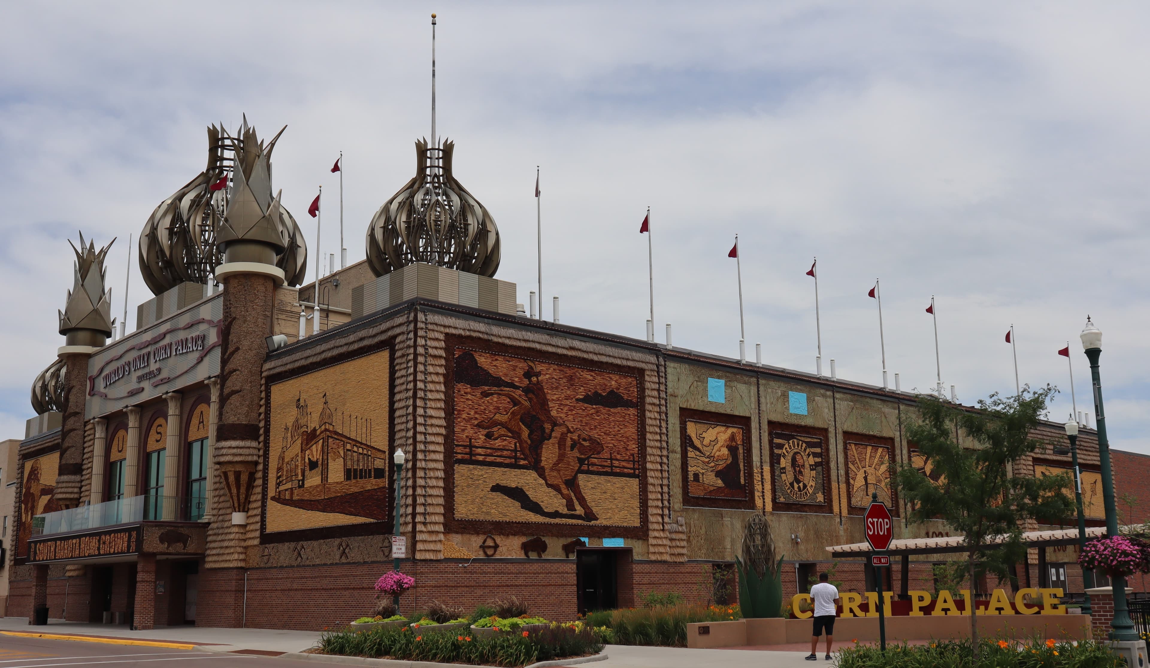 Public restroom facilities in Mitchell, South Dakota