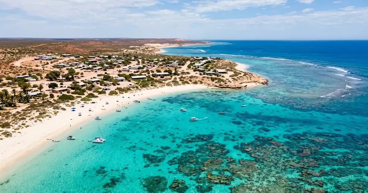Coral Bay beach with Ningaloo Reef, Western Australia