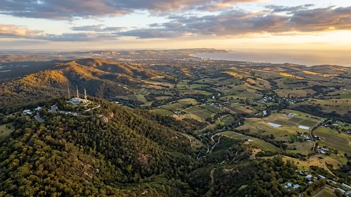 Scenic views of the region surrounding Mount Lofty