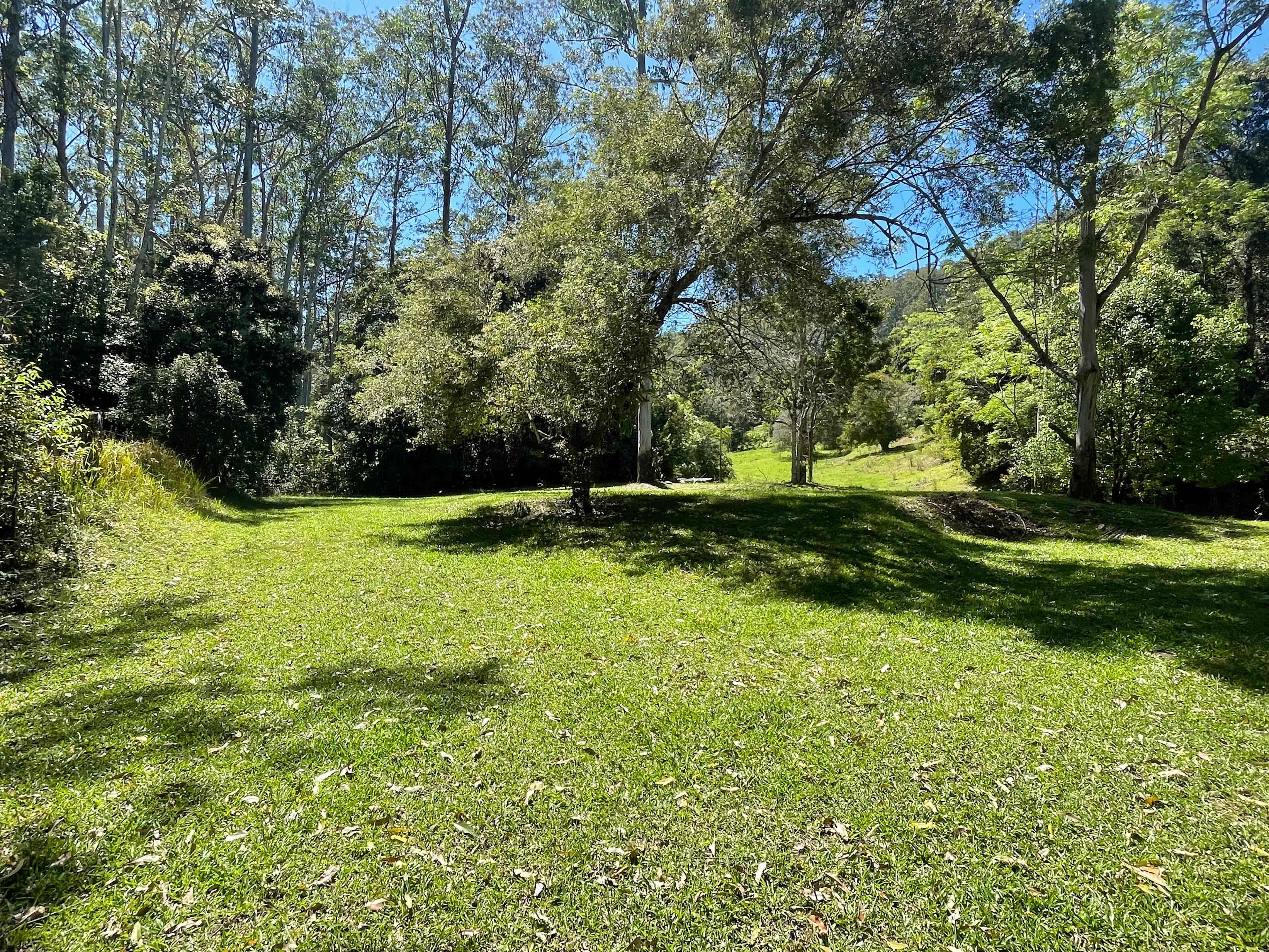 Public toilet facilities in Elaman Creek, QLD