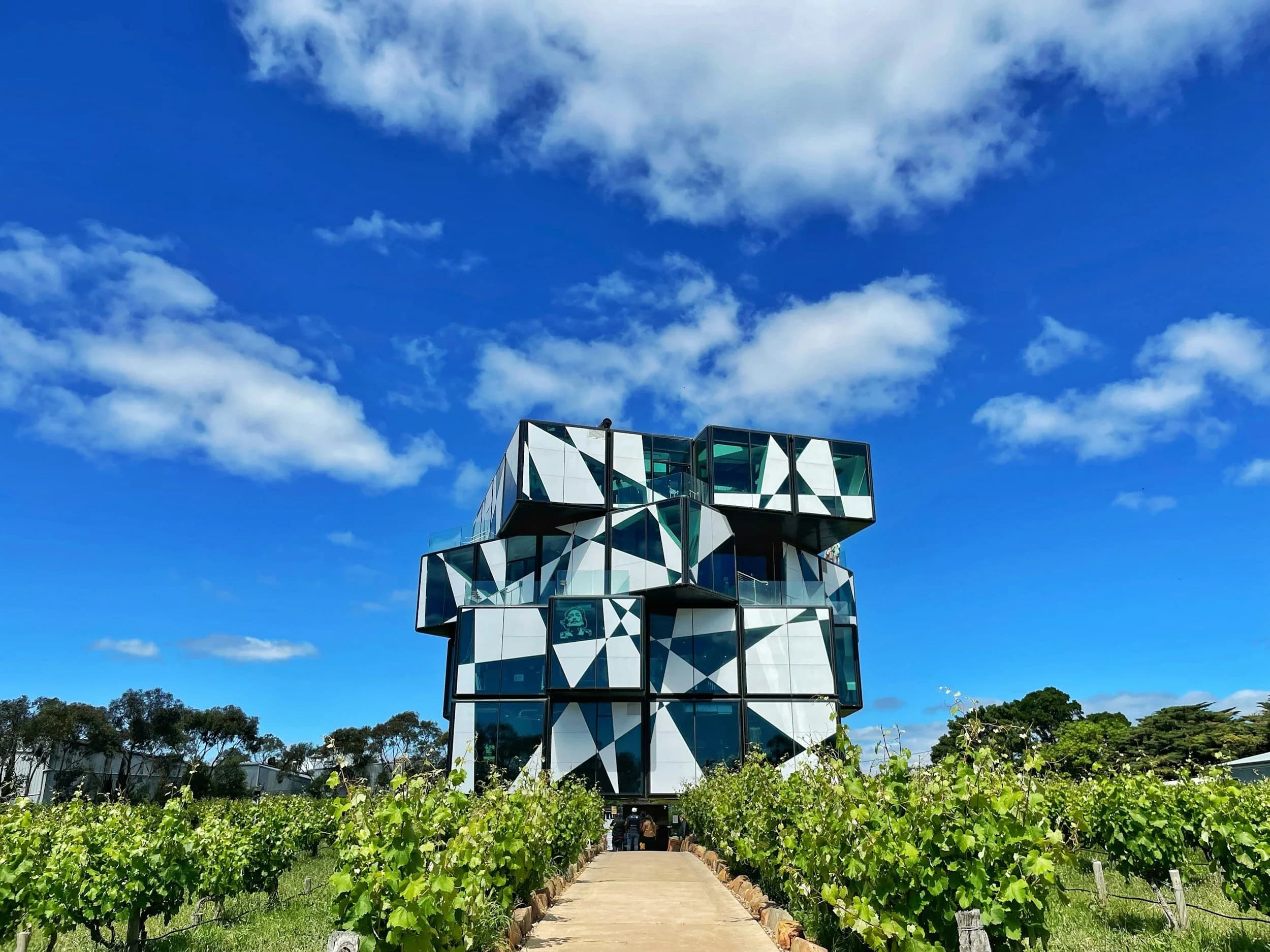 Public toilet facilities in Morphett Vale, SA