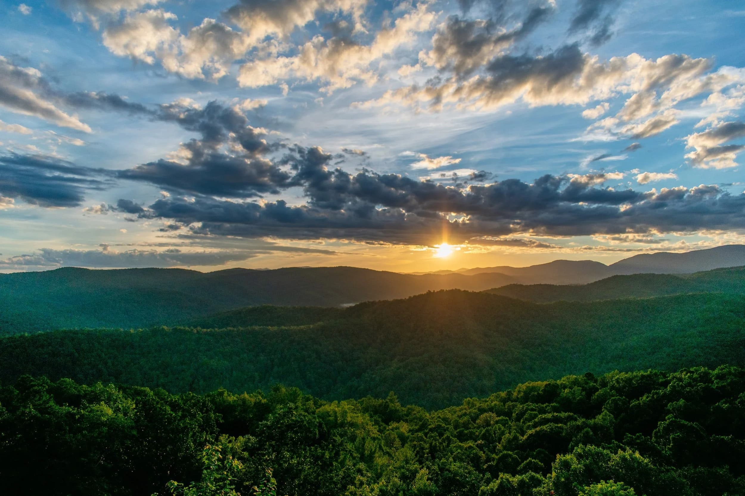 Public restroom facilities in Yancey County, North Carolina